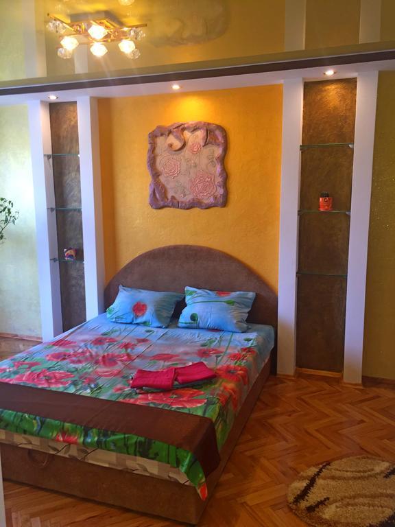 Apartment On Hrushevskoho 28 Lutsʼk المظهر الخارجي الصورة